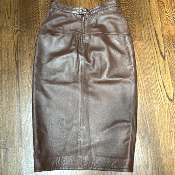 VTG Leather Brown Long  Bubble Skirt with Wrap and Ruched Details - Picture 11 of 11